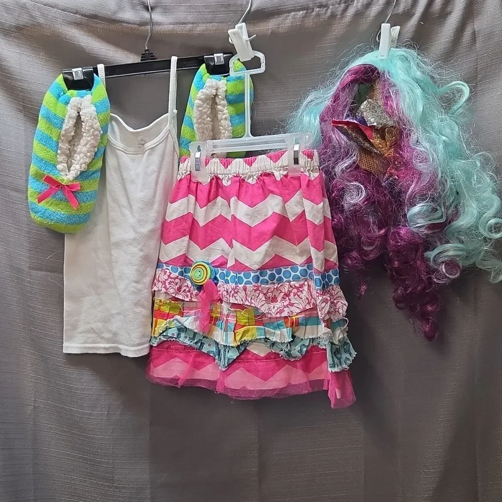 Lala loopsie crazy princess‎ type Halloween costume.  Size child 8-10